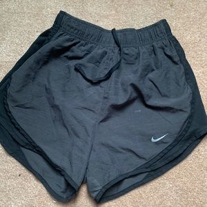 xs black/dark grey womens nike shorts